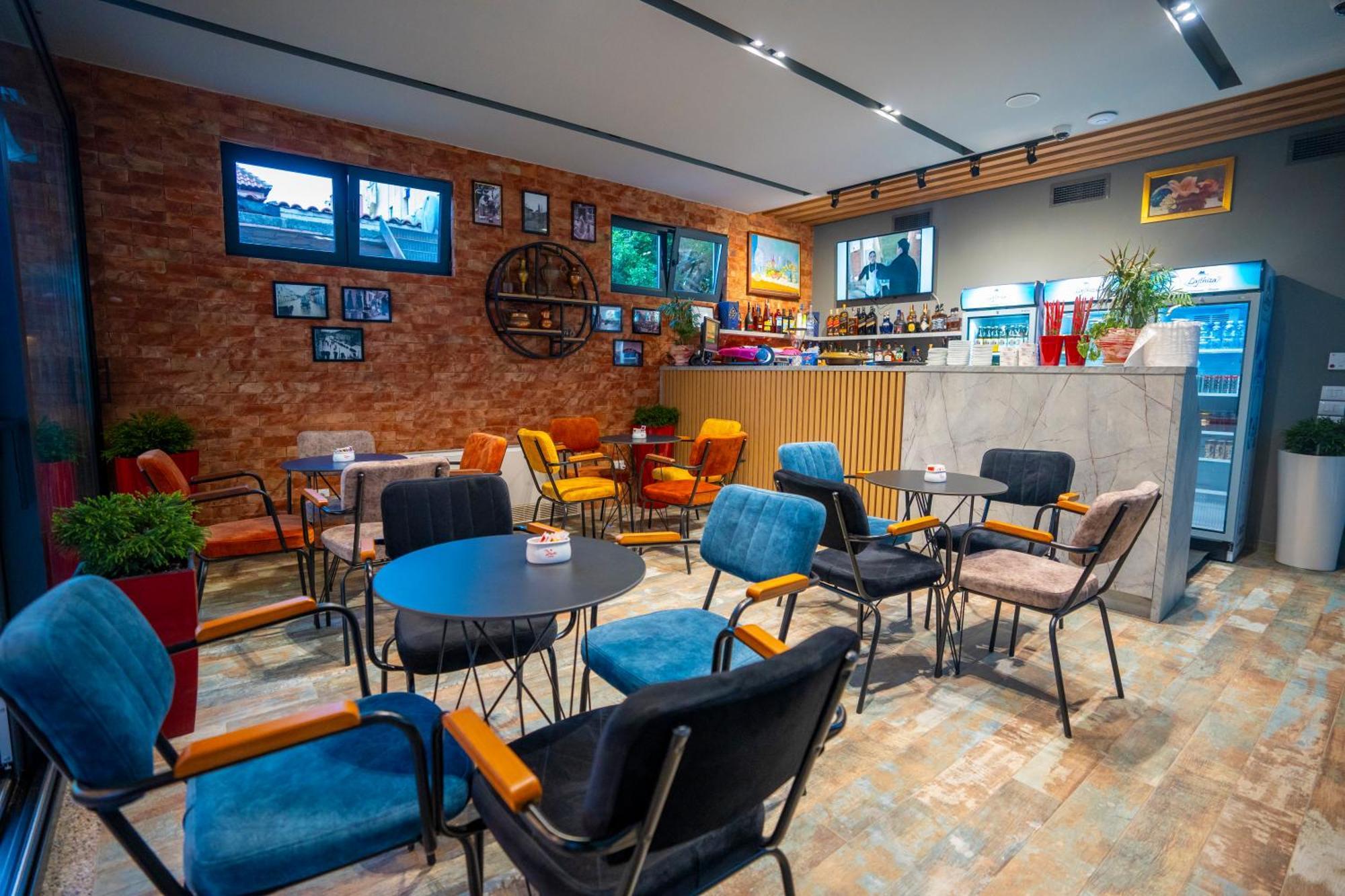 טיראנה F&M Hotel 2 מראה חיצוני תמונה