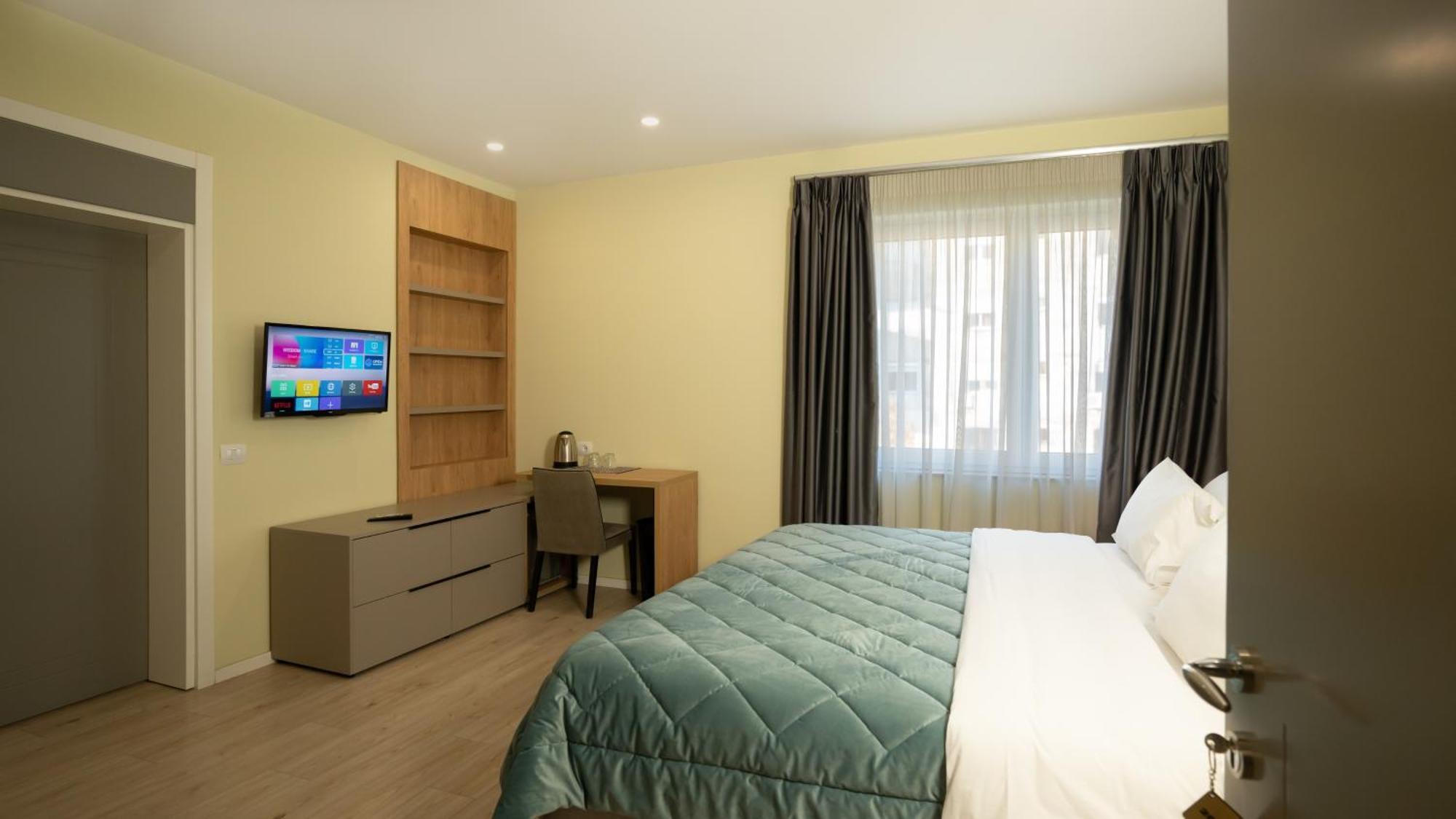 טיראנה F&M Hotel 2 מראה חיצוני תמונה